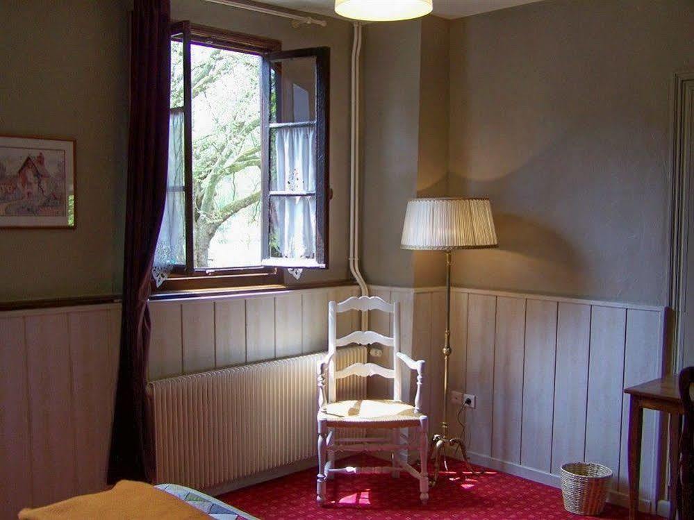 Auberge De L'Abbaye Le Bec-Hellouin ภายนอก รูปภาพ